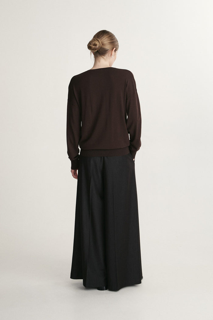 Loose V neck sweater