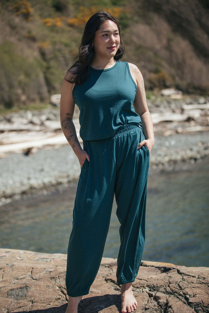 Balloon Pants | Esther is wearing size Medium, height 5.5"