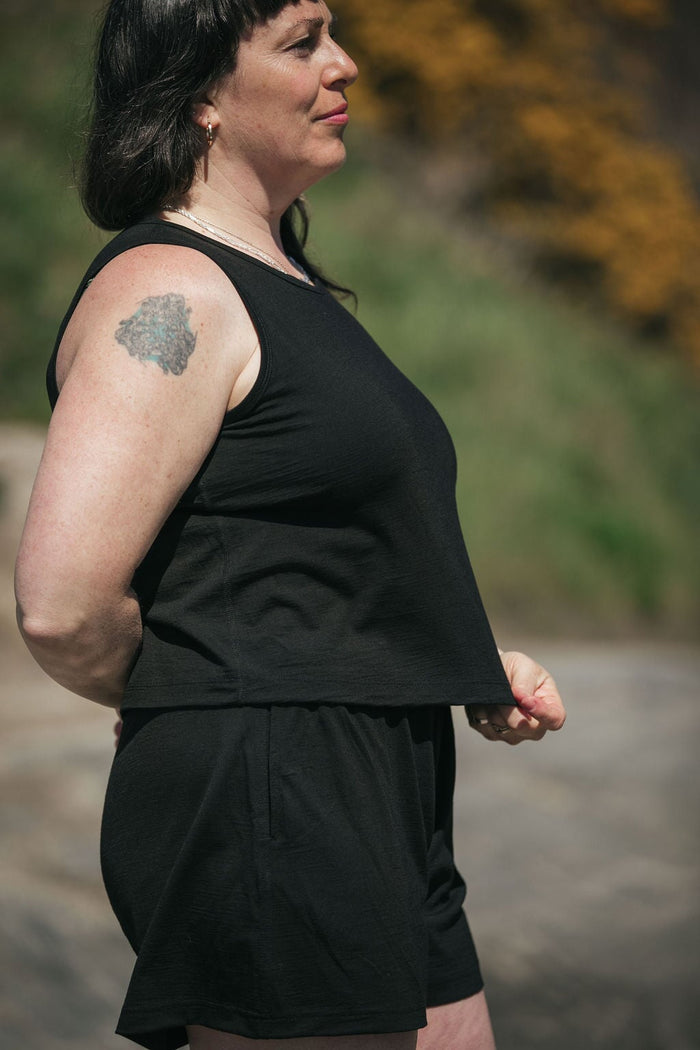 Boxy Tank | Norah is wearing size Large, height 5.6"