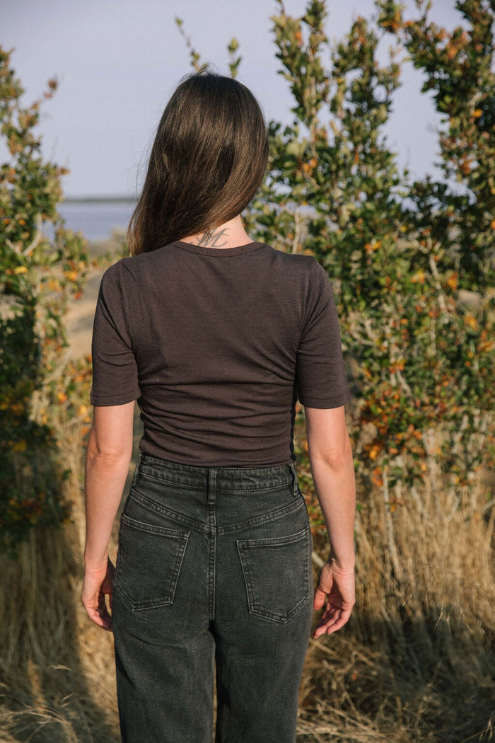 Fitted T | Claire is wearing size XSmall, height 5.5"