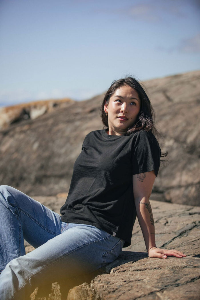 Long Boxy T-Shirt| Esther is wearing size Medium,  height 5.5"