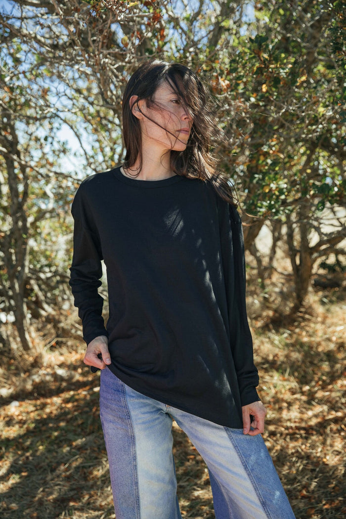 Oversized T | Stela is wearing size XSmall, height 5.7"