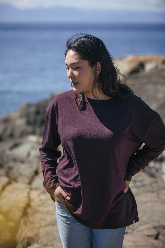 Oversized T | Esther is wearing size Medium, height 5.5"