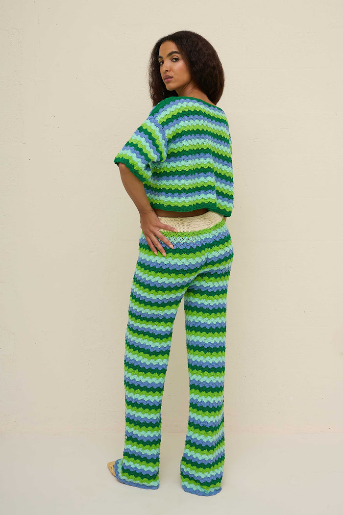 Shell Waves Crochet Pullover Top