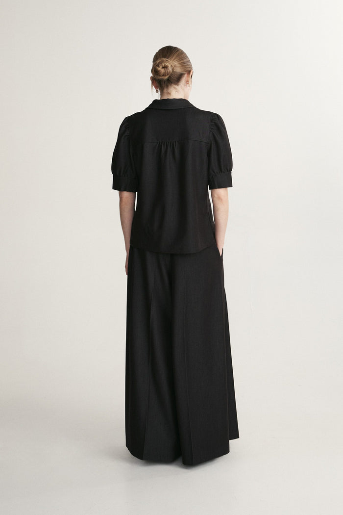 Shirt with puff sleeve