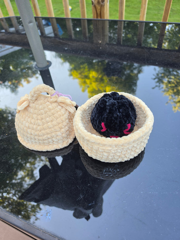 Spooky dumpling plushie with basket